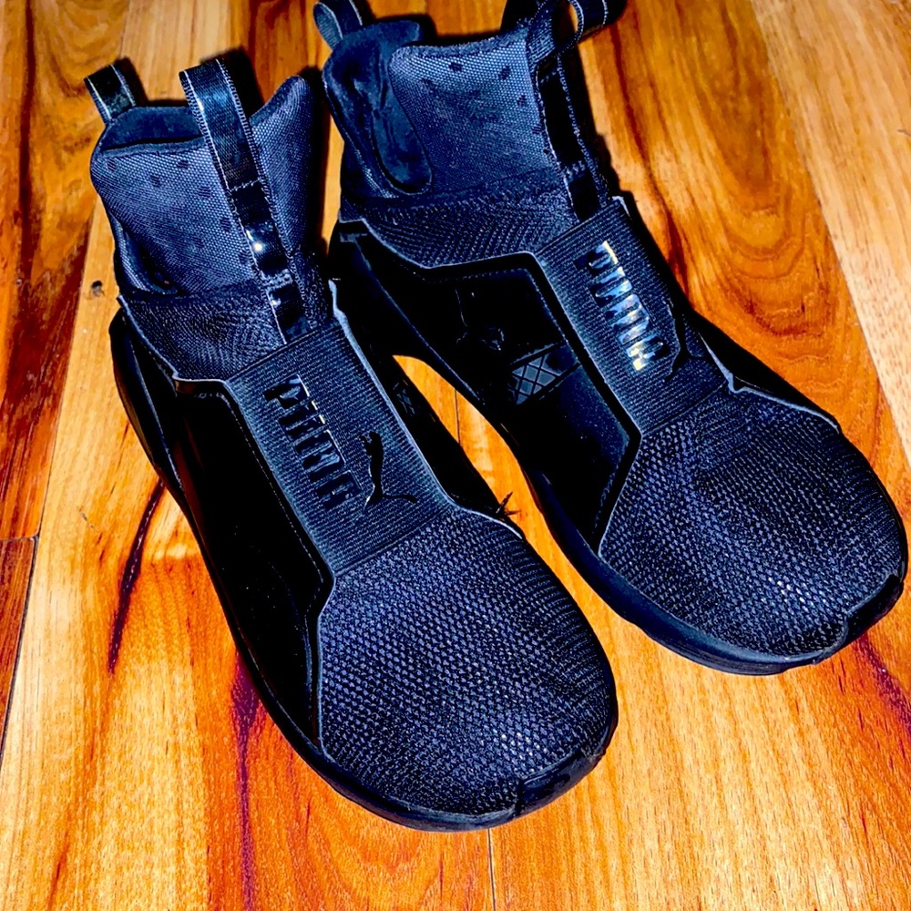 Rihanna Fenty pumas